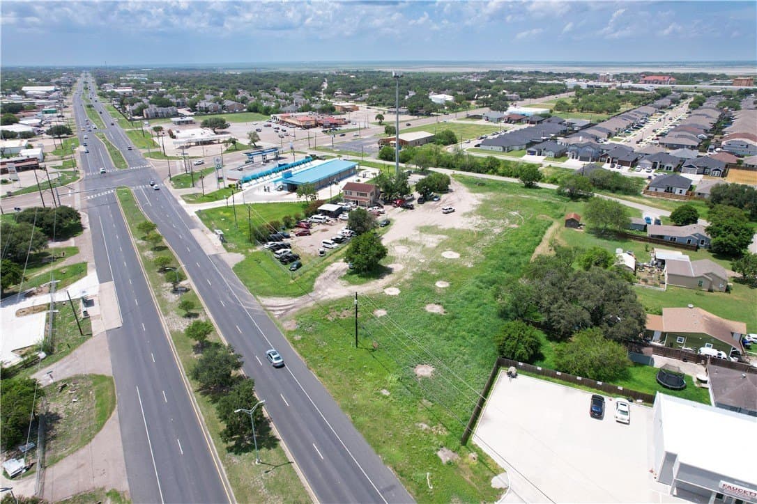 1.93 acres in Nueces County - photo 8