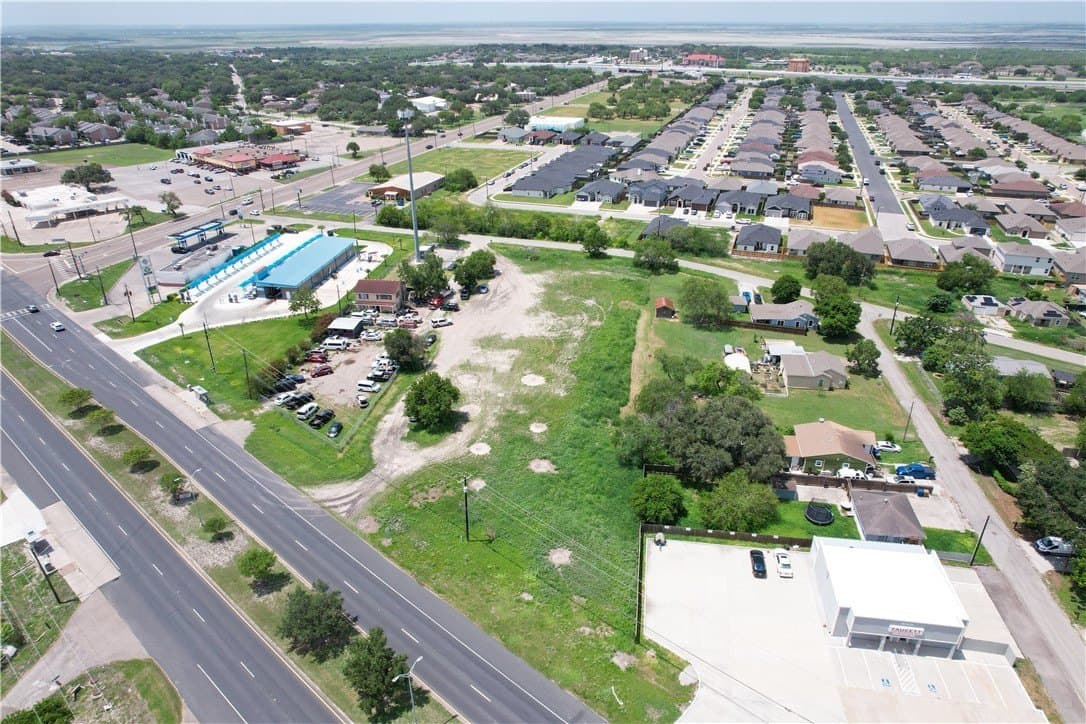 1.93 acres in Nueces County - photo 6
