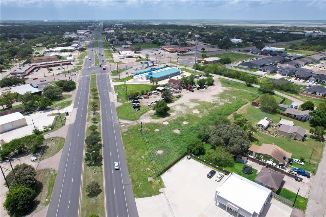 1.93 acres in Nueces County gallery image 3