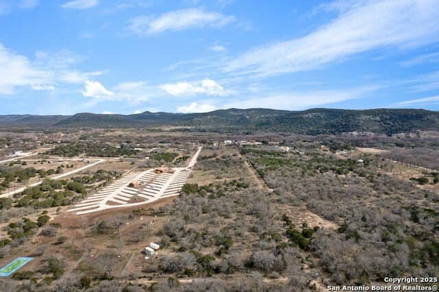 12.65 acres in Uvalde County gallery image 4