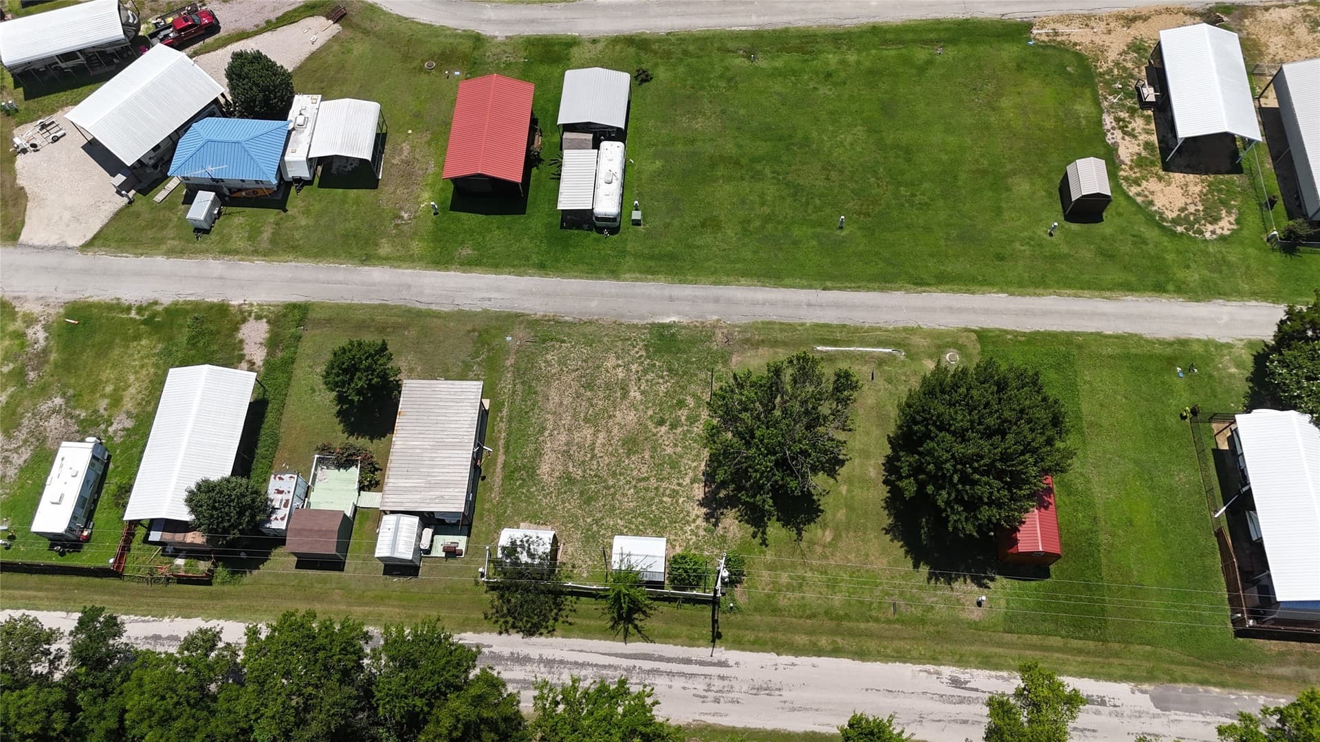 0.05 acres in Navarro County - photo 17
