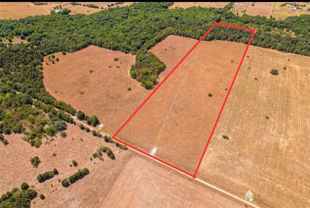 15 acres in Navarro County gallery image 2