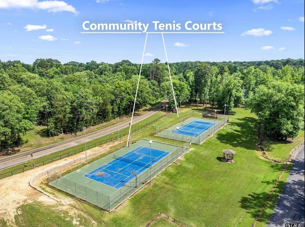 0.17 acres in Franklin (TX) County - photo 11