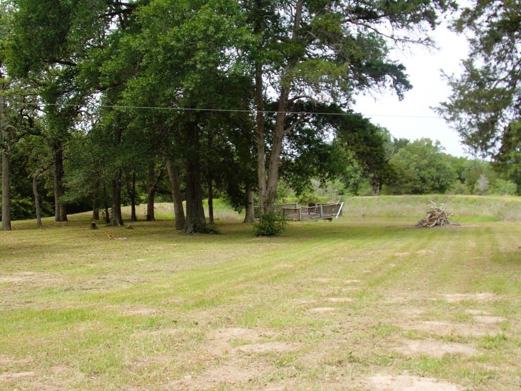 3.98 acres in Colorado County - photo 6