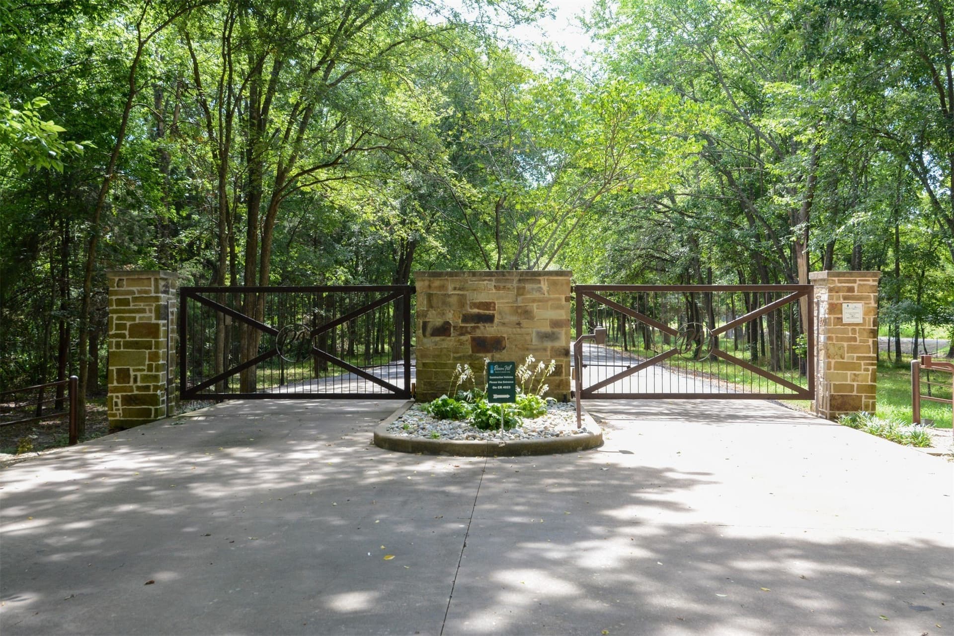 0.61 acres in Kaufman County - photo 3