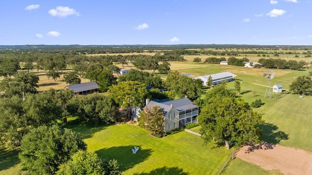 52.07 acres in Gillespie County