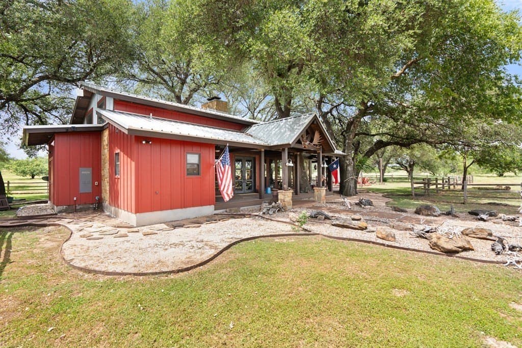 400.41 acres in Llano County - photo 23