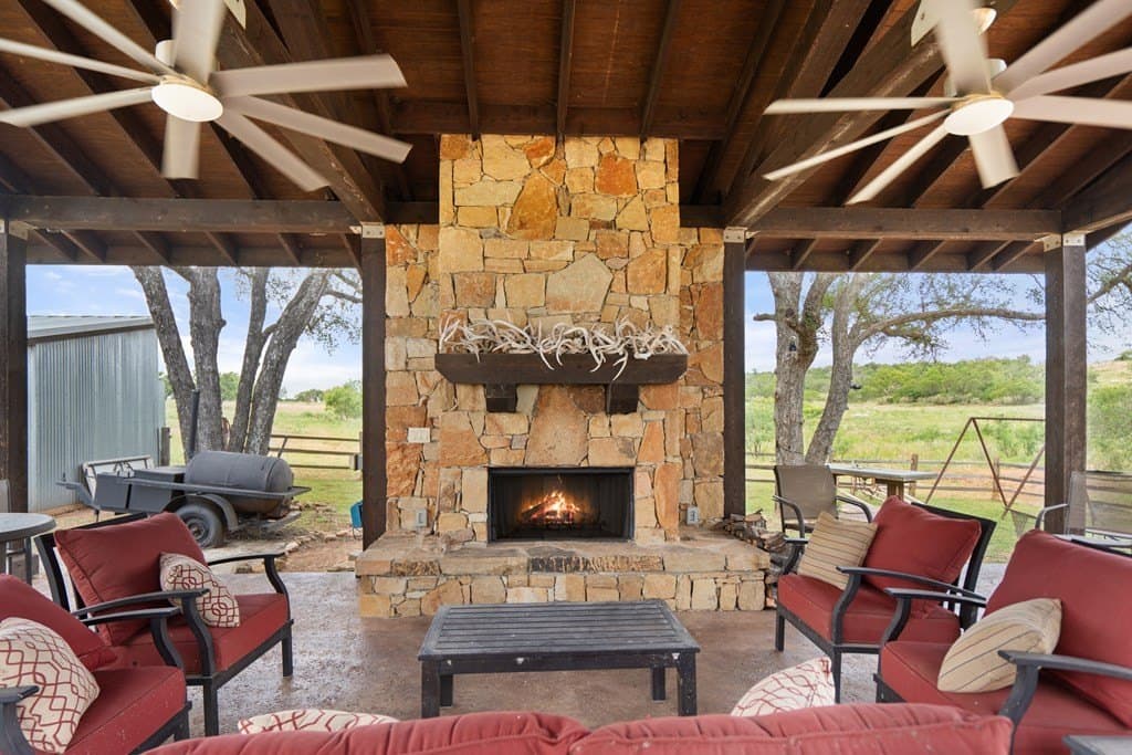 400.41 acres in Llano County - photo 30