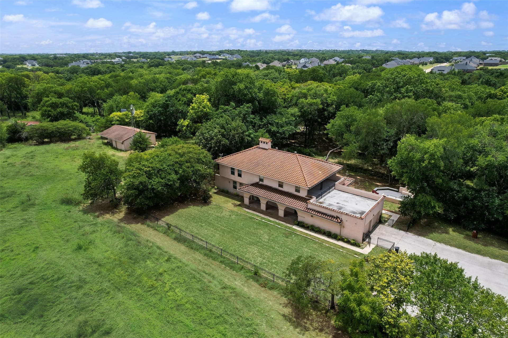 10.22 acres in Ellis County
