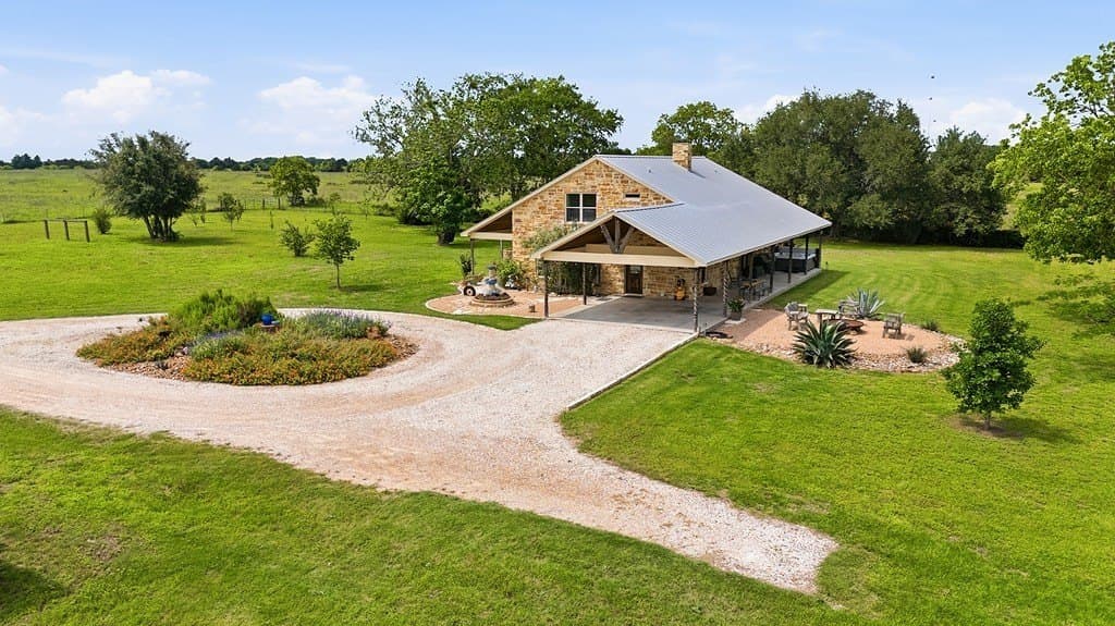 8 acres in Fayette County