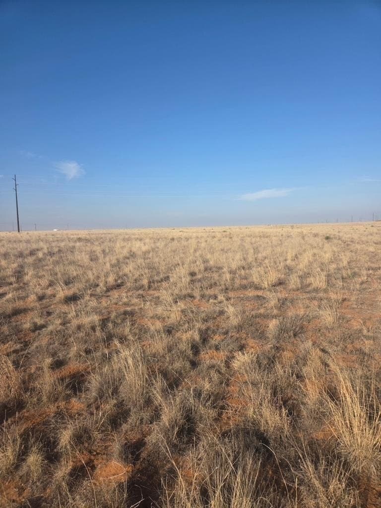 10.27 acres in Yoakum County