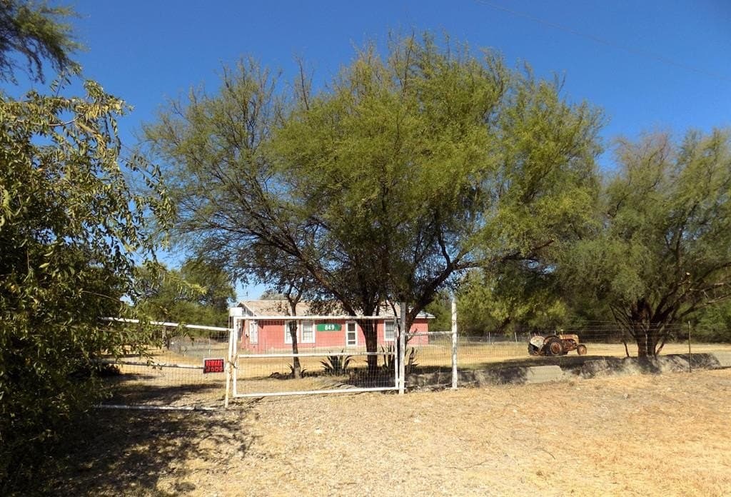 13 acres in Maverick County