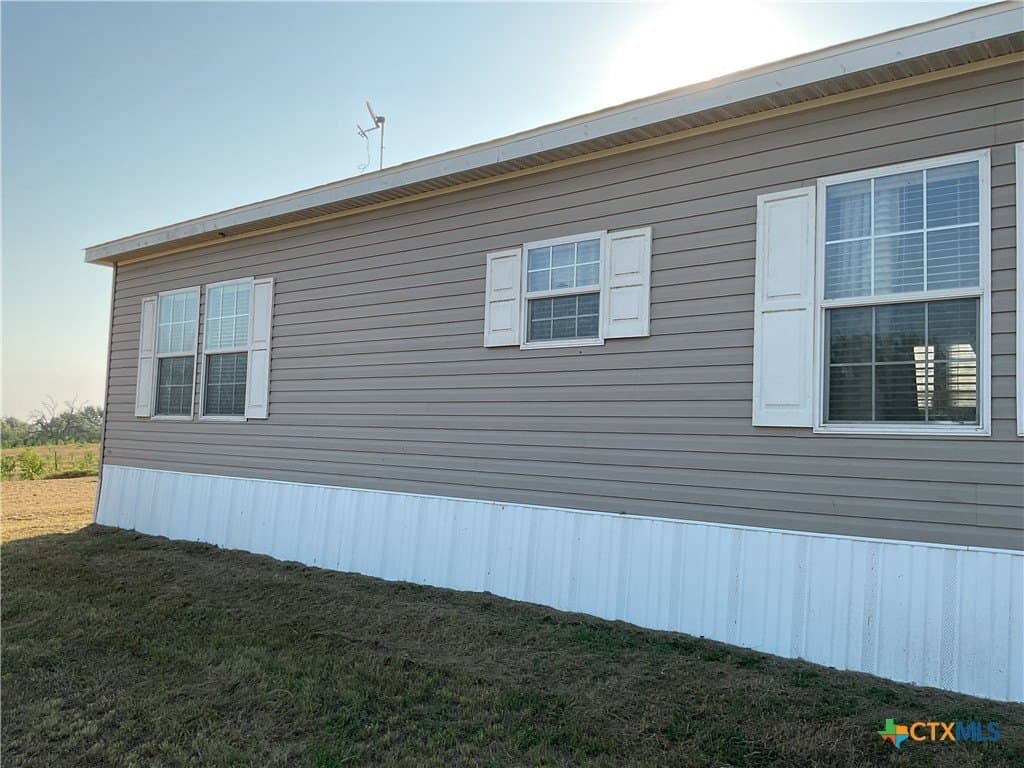20 acres in DeWitt County - photo 2