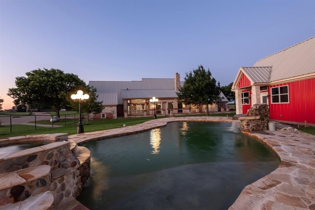 249.86 acres in McLennan County gallery image 4