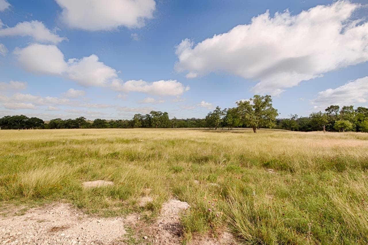 8.33 acres in Gillespie County - photo 3