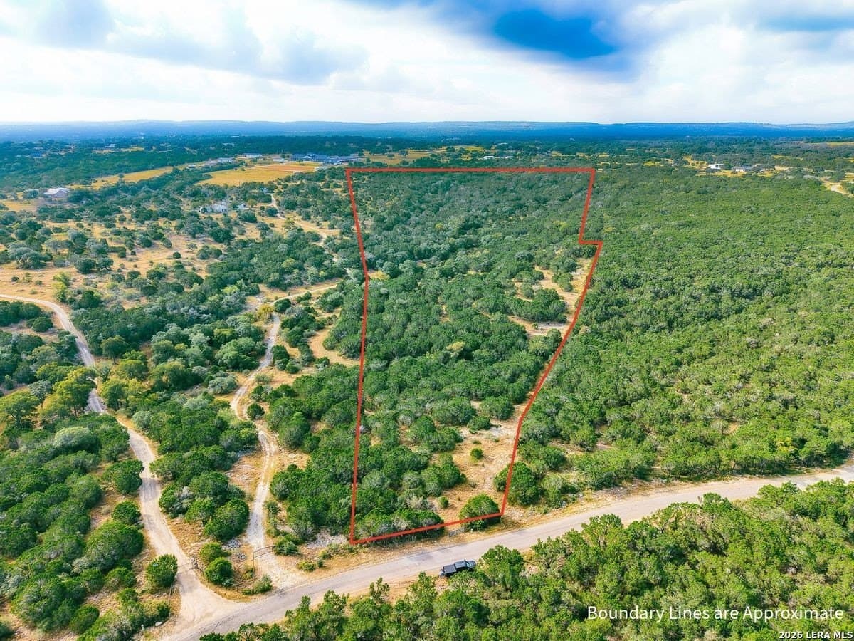 21.51 acres in Kendall County