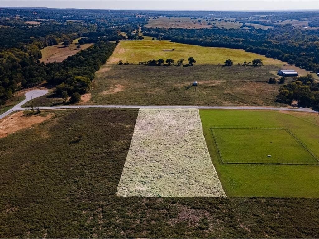 2.02 acres in Montague County gallery image 4