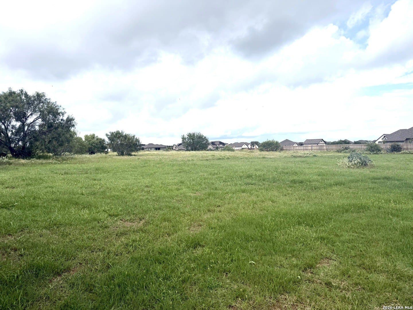 1 acres in Bexar County gallery image 2