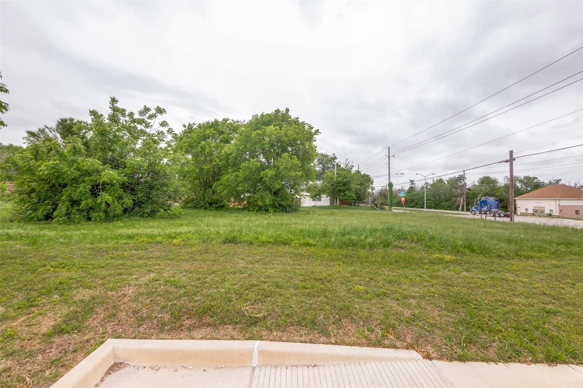 0.27 acres in Dallas County - photo 6