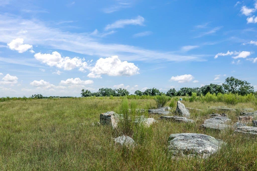 5.02 acres in Kerr County gallery image 2