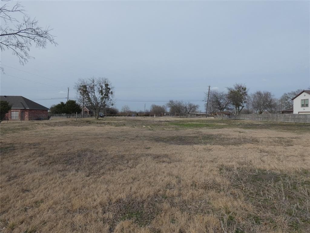 1.5 acres in Dallas County