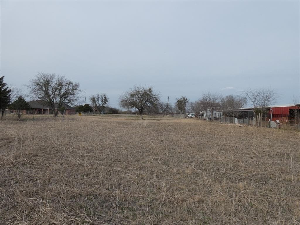 1.5 acres in Dallas County gallery image 4