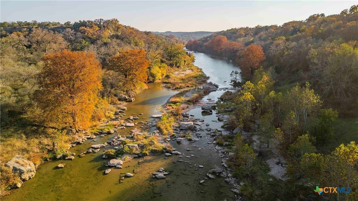25.16 acres in Travis County gallery image 4
