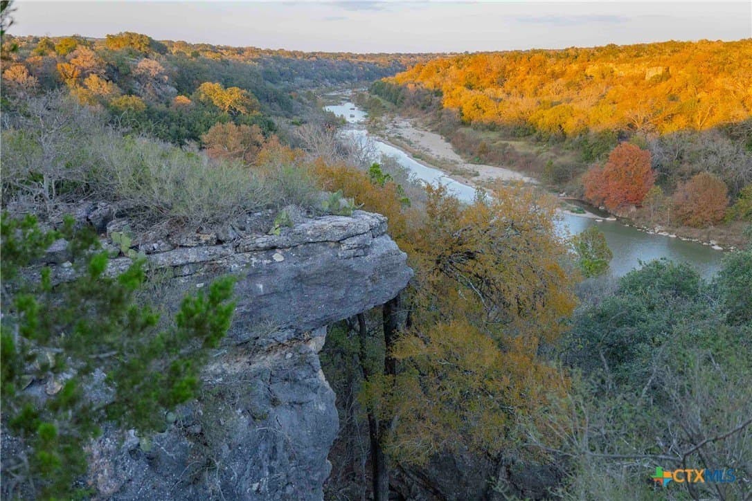 25.16 acres in Travis County - photo 6