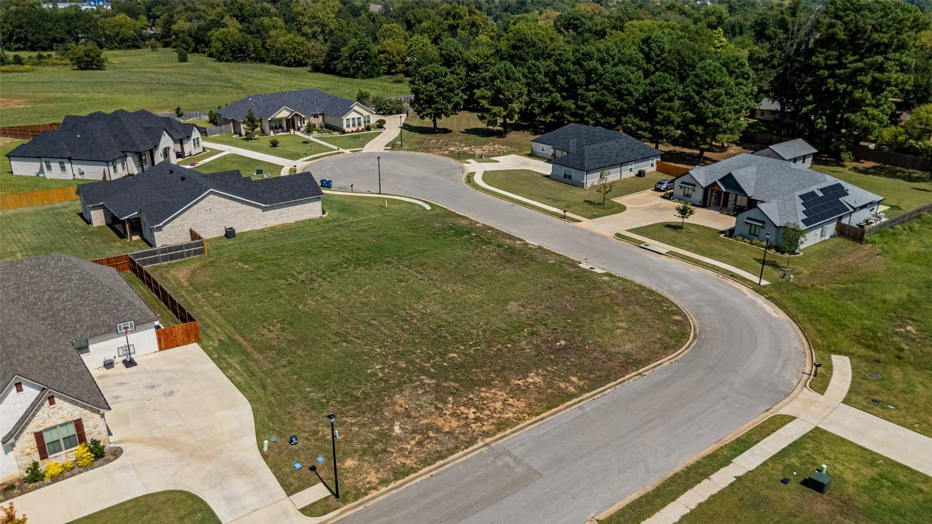 0.33 acres in Smith County - photo 13