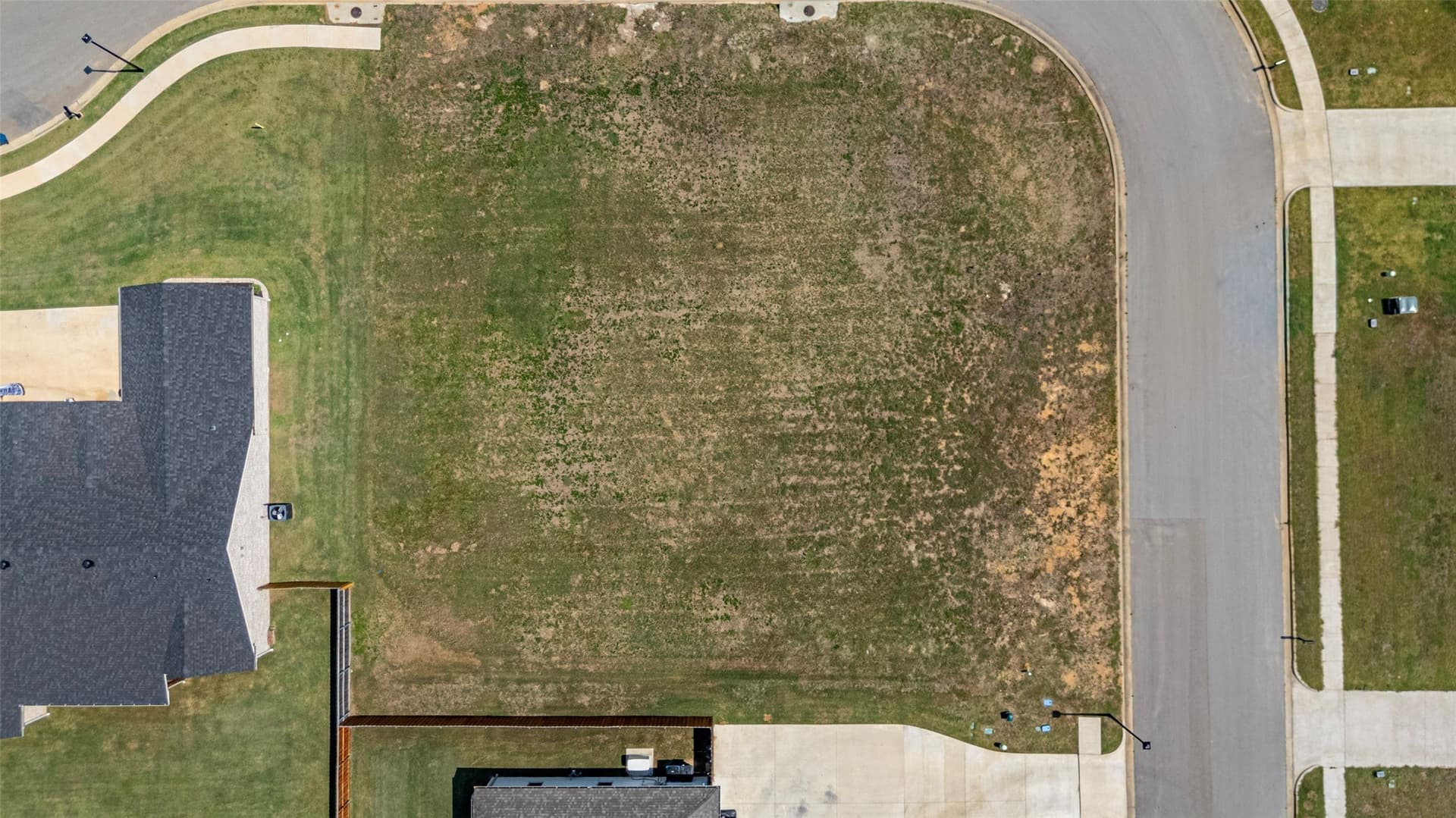 0.33 acres in Smith County - photo 24