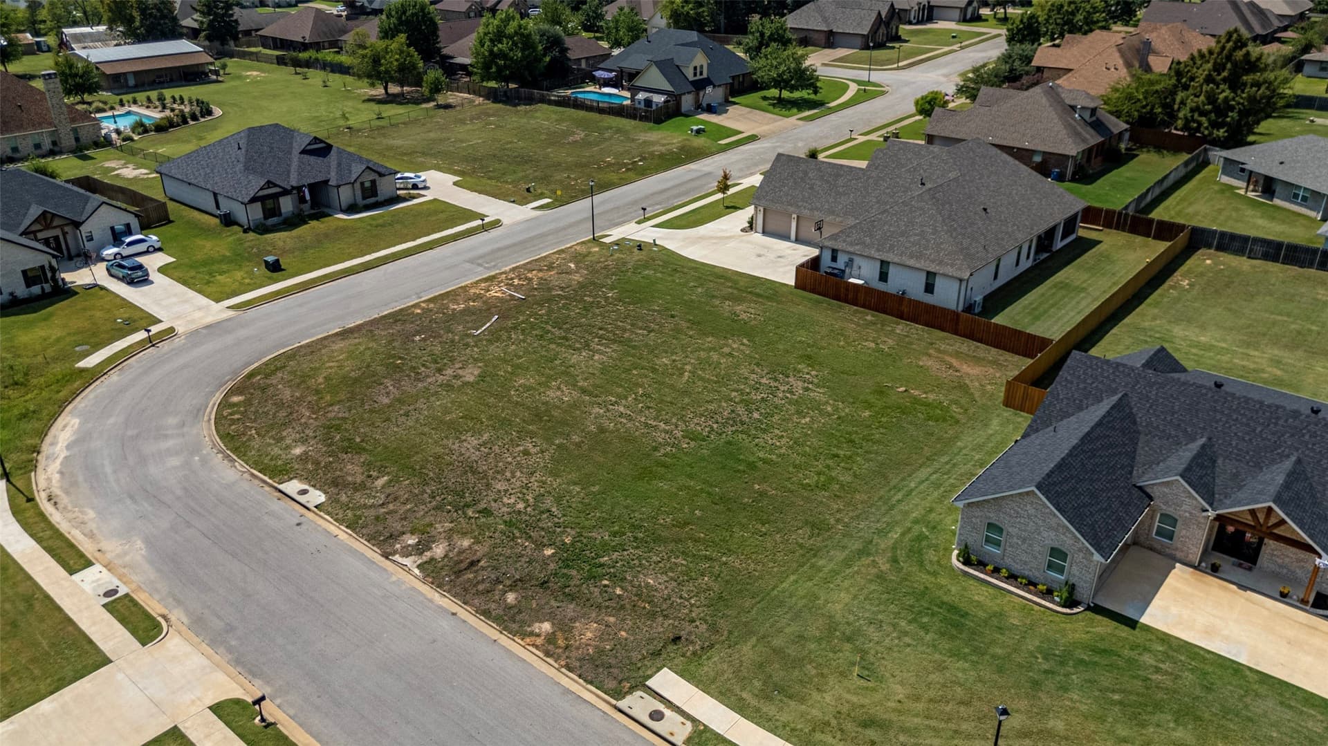 0.33 acres in Smith County - photo 9