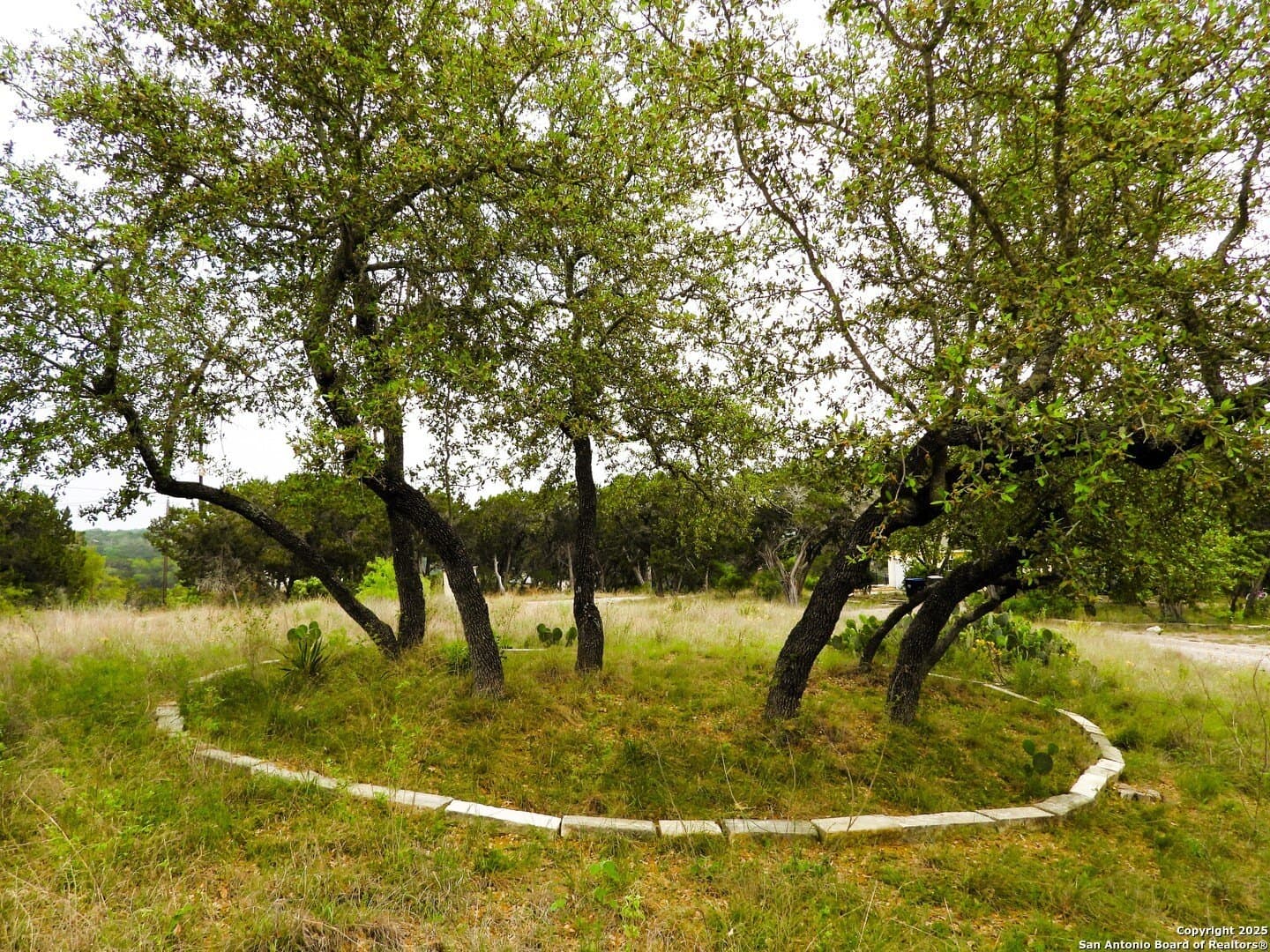 2.76 acres in Bandera County