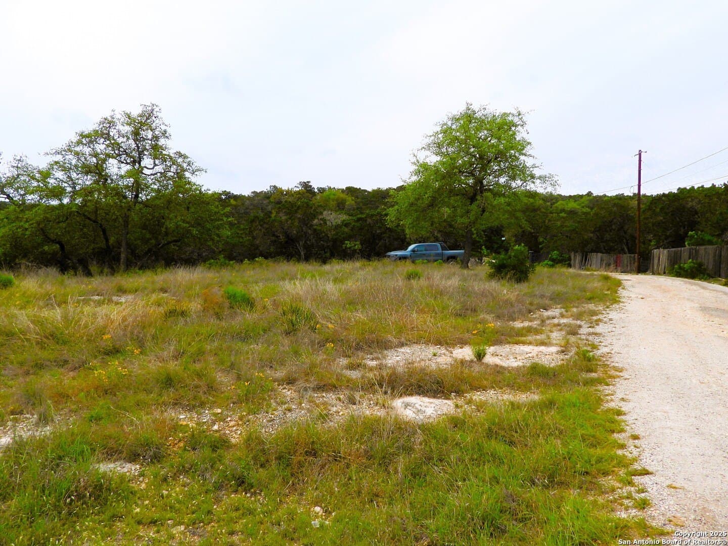 2.76 acres in Bandera County - photo 4