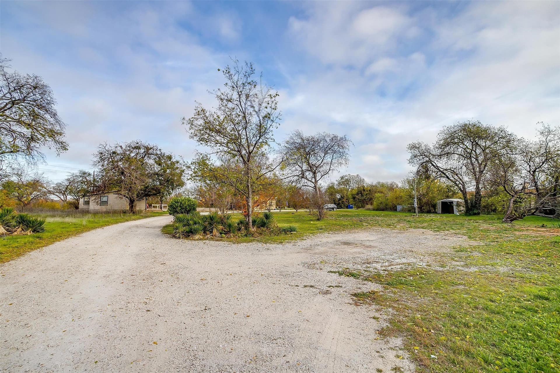 12.75 acres in Tarrant County - photo 22