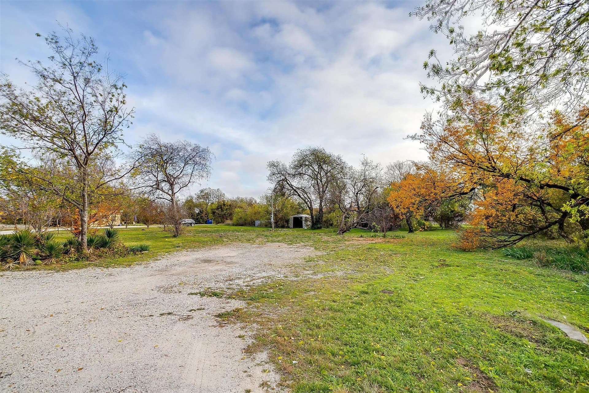 12.75 acres in Tarrant County - photo 23