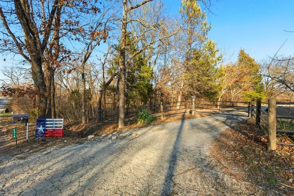 15.95 acres in Grayson County gallery image 2