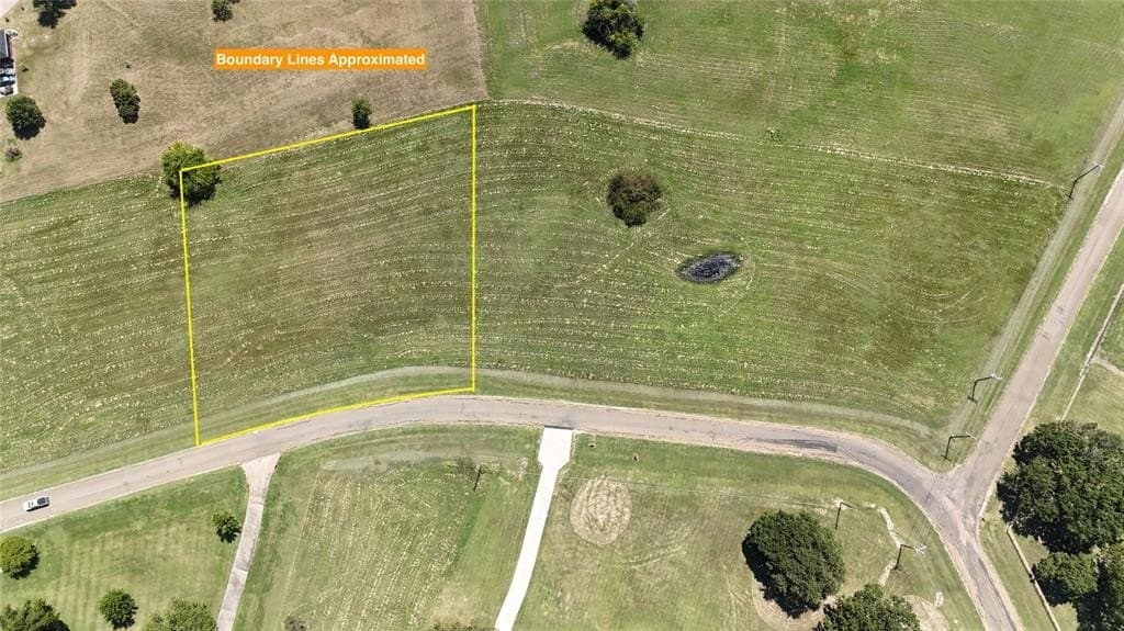 1.11 acres in Navarro County gallery image 3