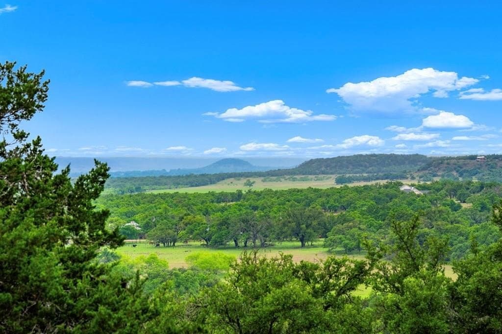77.59 acres in Gillespie County