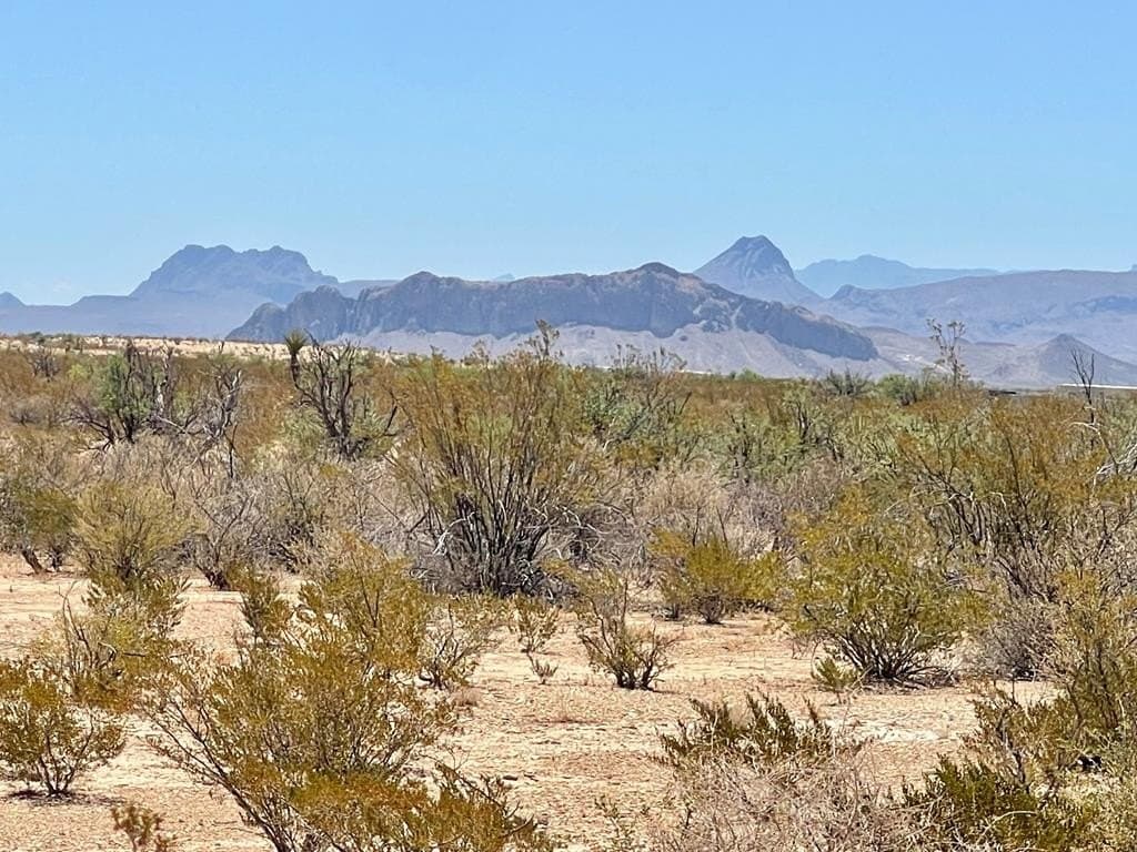 5 acres in Brewster County