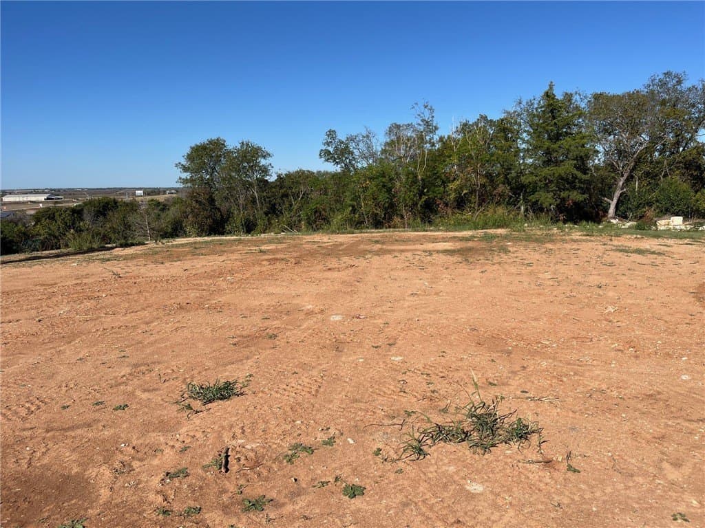 0.33 acres in McLennan County - photo 7