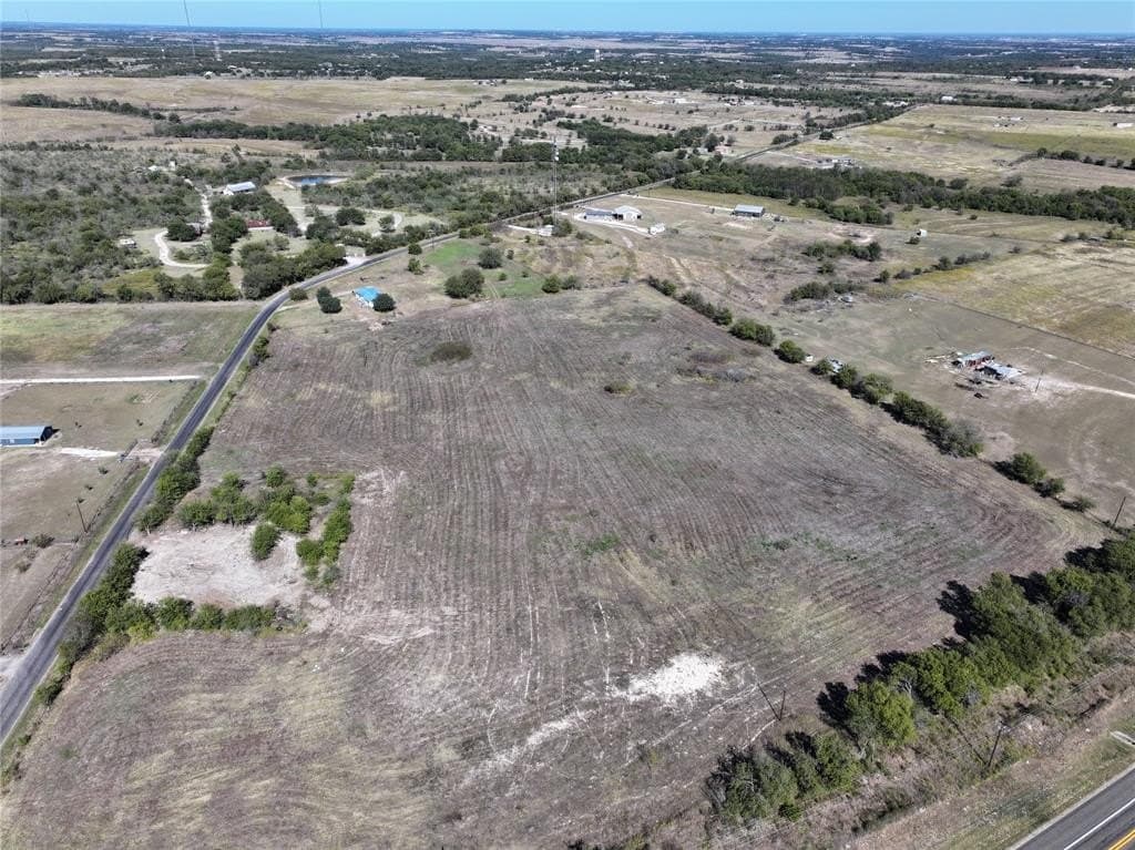 1.86 acres in McLennan County gallery image 2
