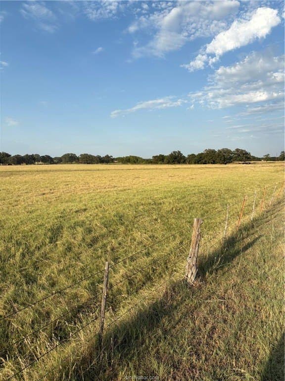 153.97 acres in Texas County - photo 2