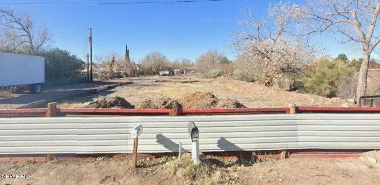 1 acres in El Paso County gallery image 2