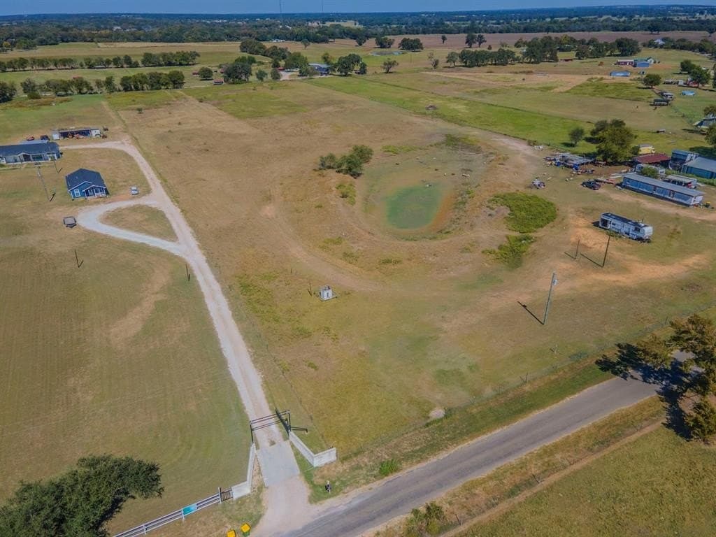 4.14 acres in McLennan County gallery image 4