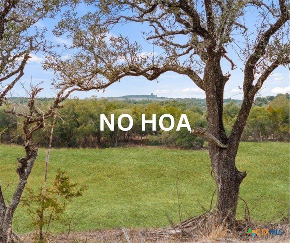 11.74 acres in Hays County