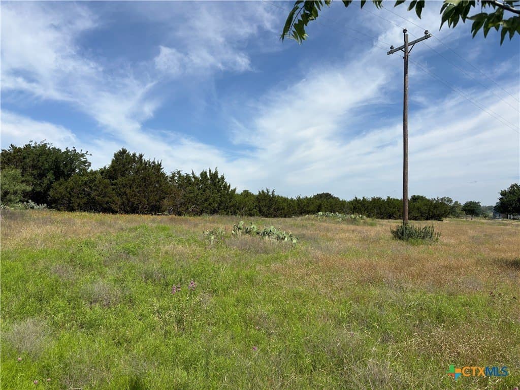 9.84 acres in Lampasas County