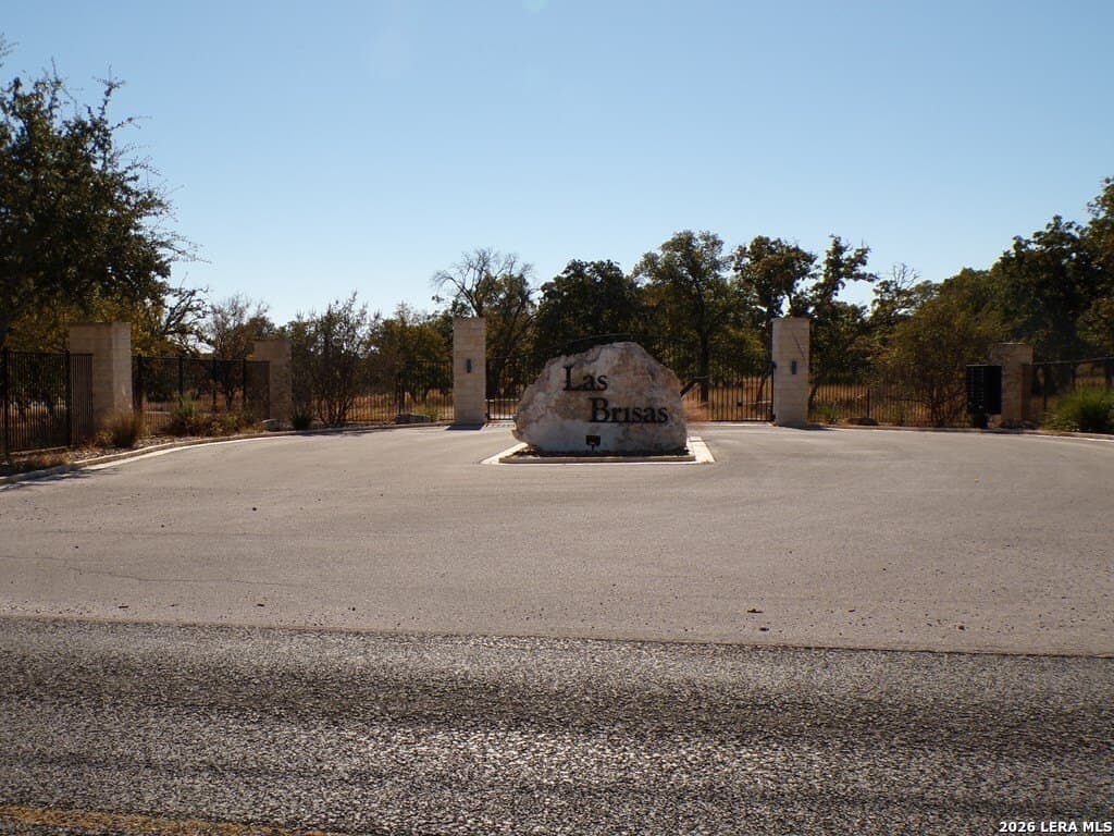 10.1 acres in Kerr County gallery image 2