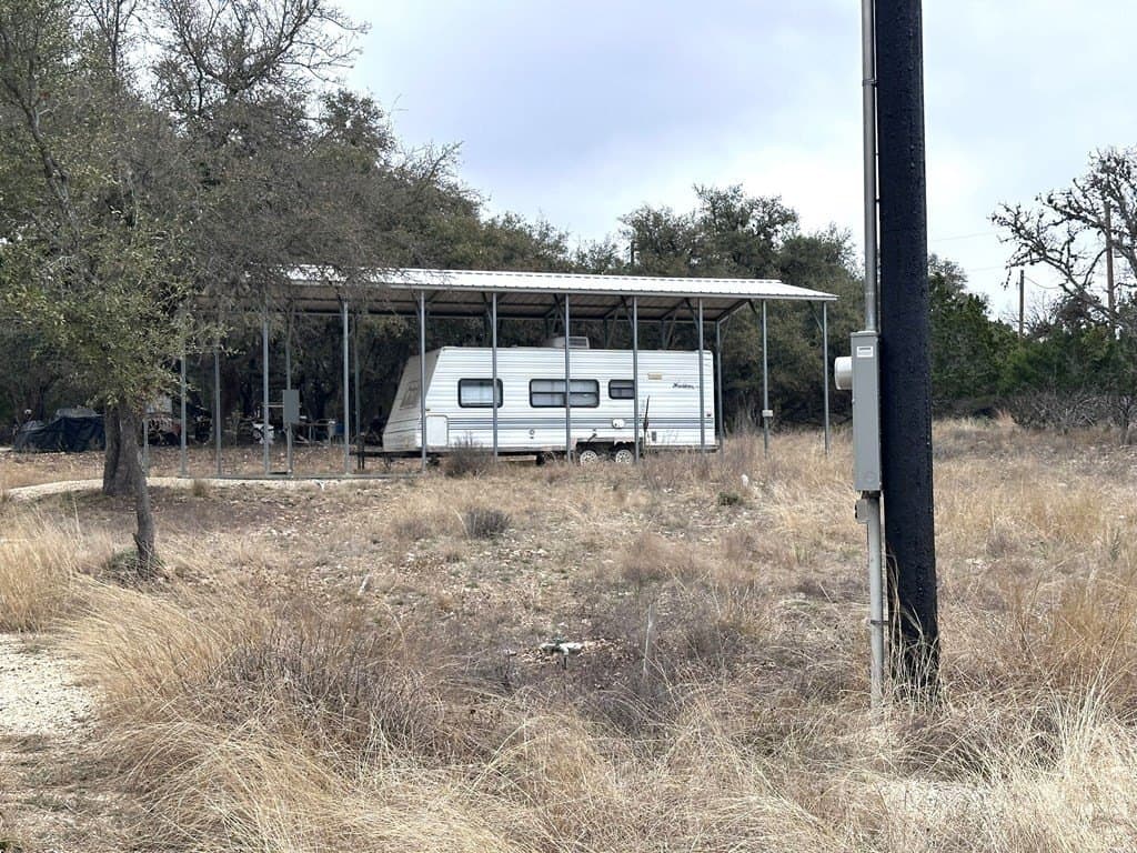 0.36 acres in Uvalde County gallery image 3