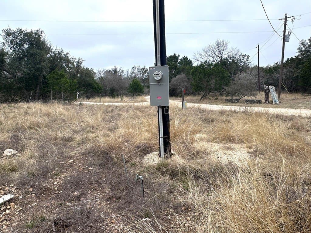 0.36 acres in Uvalde County gallery image 4