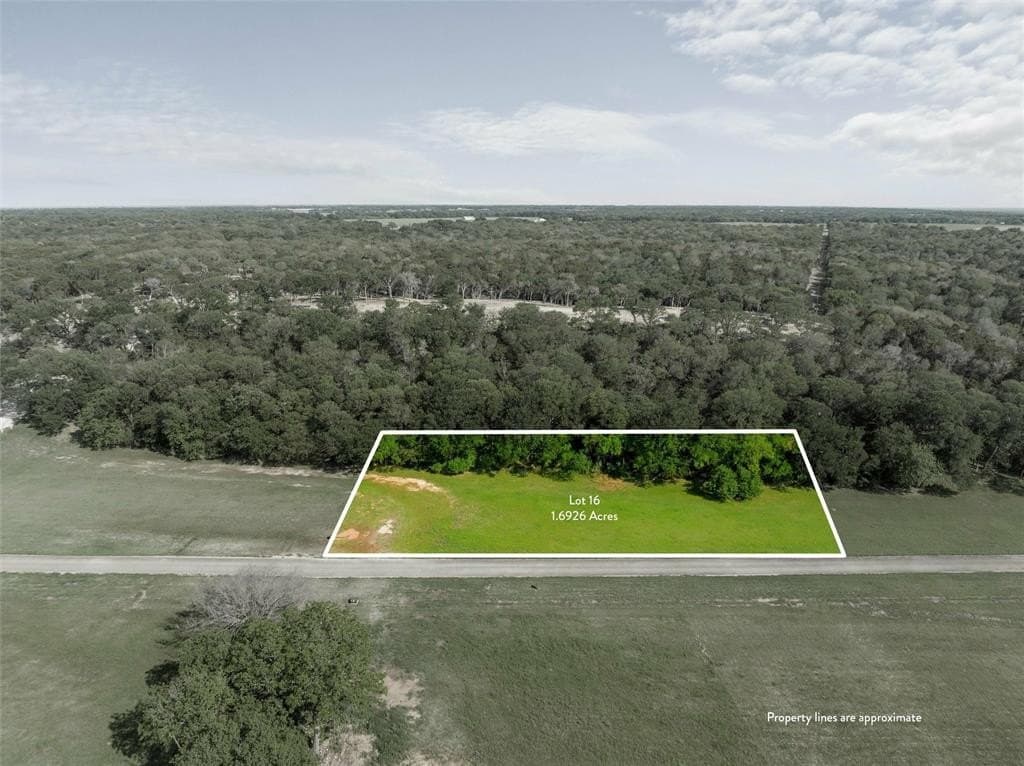 1.69 acres in Hill County gallery image 4